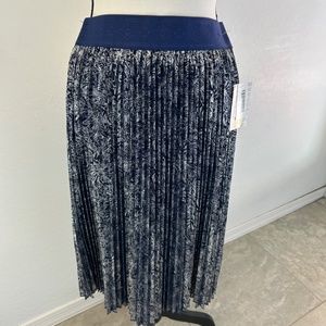 LuLaRoe Elegant NWT Skirt in Navy and Silver Paisley I XS